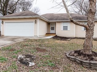 3736 S Oak Ave, Springfield, MO 65804