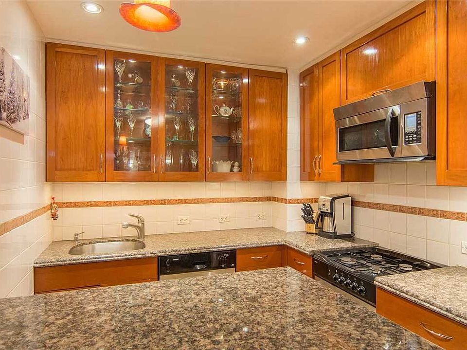 1st image of 9411 59th Ave APT E1
