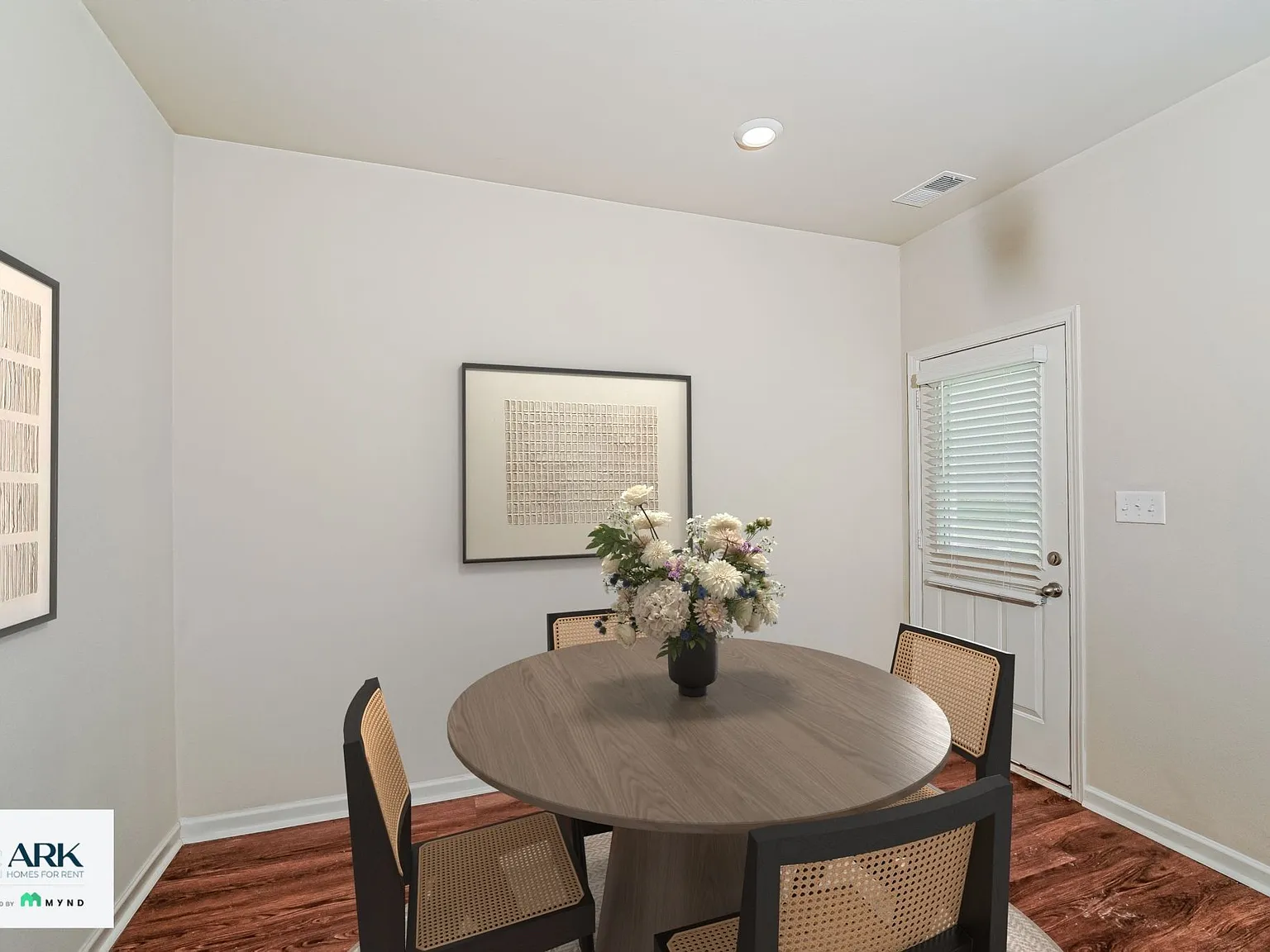 2 bed, 2.5 bath, 1259 sqft, $1,465 — Photo 3