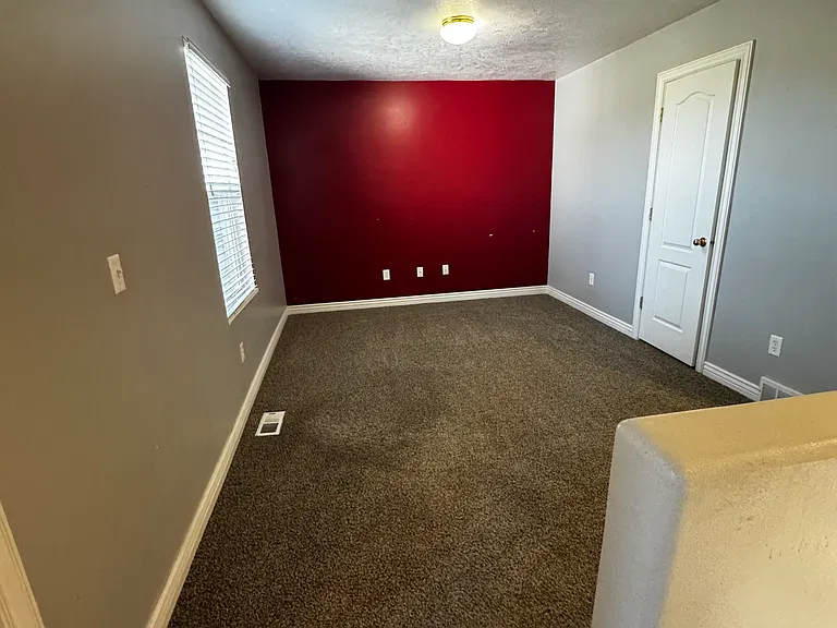 2297 E Hawthorne St — Photo 7