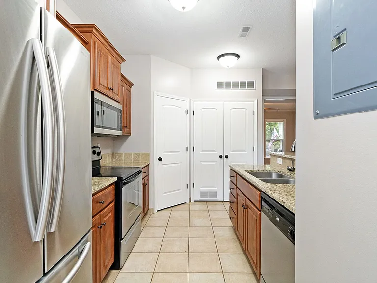 2621 Valentine Ln — Photo 11