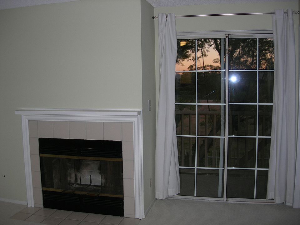 2nd image of 6610 Clybourn Ave Unit 12