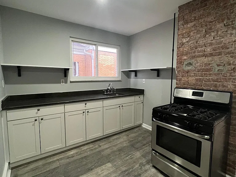 924 Clarissa St #1 — Photo 1