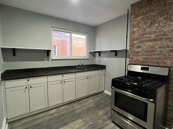 924 Clarissa St APT 1, Pittsburgh, PA 15219