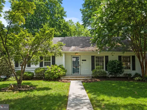 9601 Wadsworth Dr, Bethesda, MD 20817