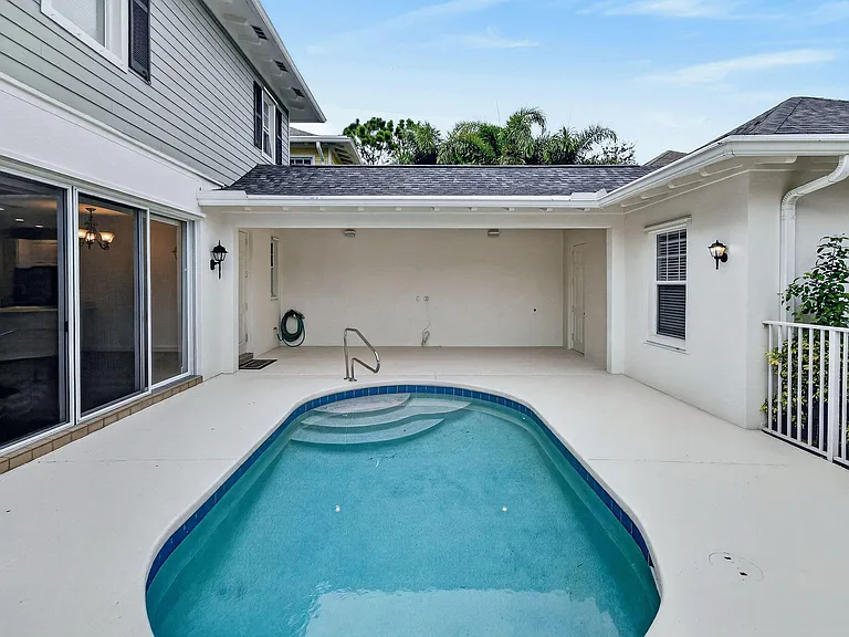 303 Caravelle Dr — Photo 56