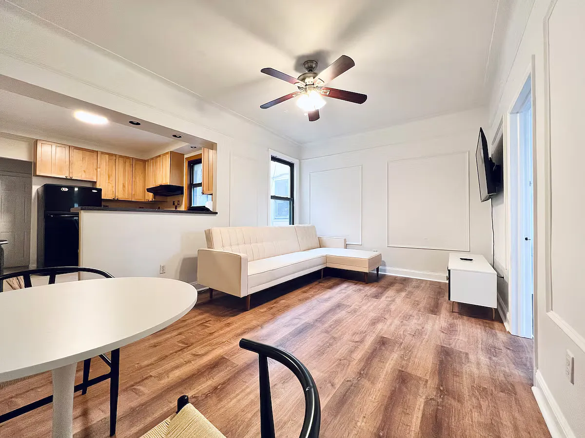 4 bed, 1.5 bath, 1100 sqft, $1,370 — Photo 4