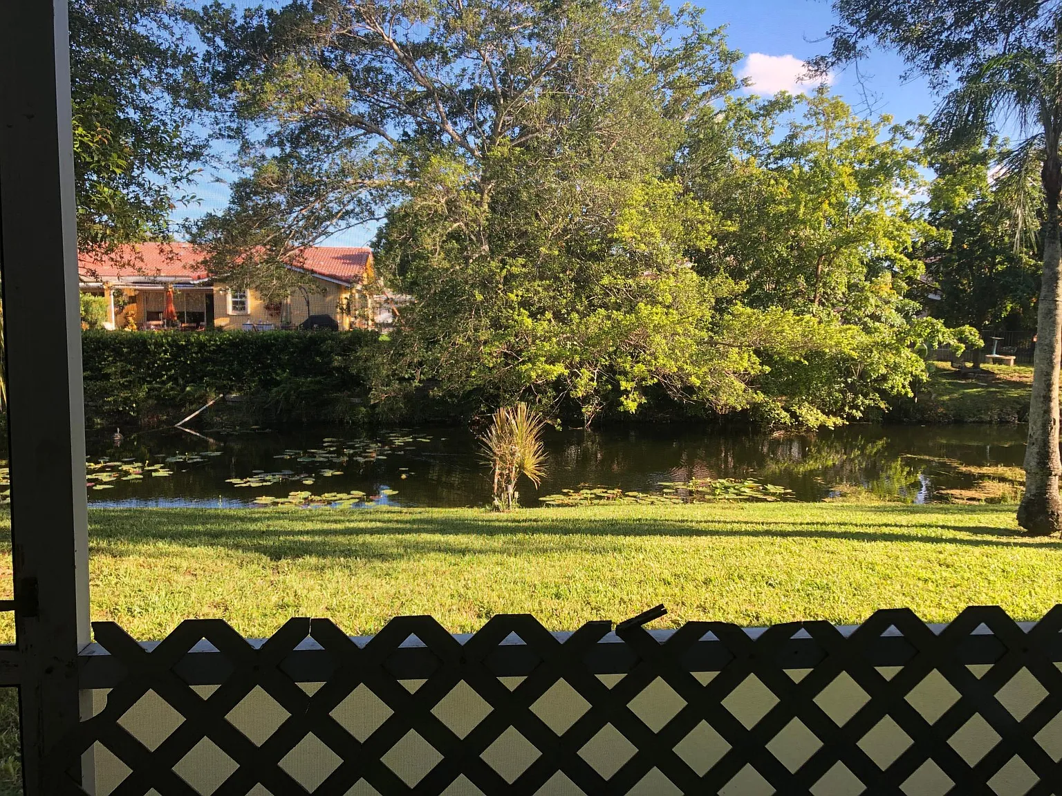 3 bed, 1079 sqft, $2,550 — Photo 3