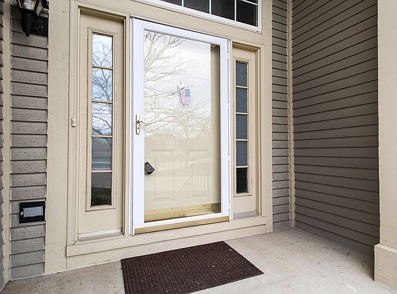 2nd image of 454 Mayflower Ln Unit 2