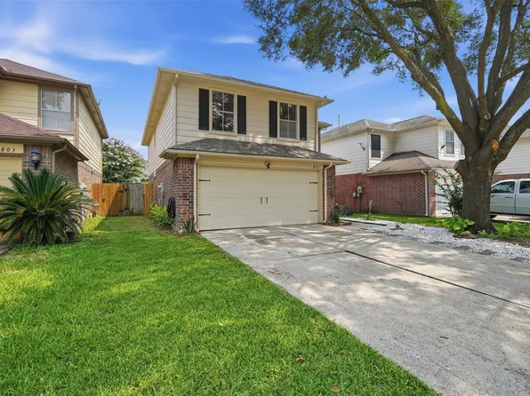 807 Oak West Dr, Houston, TX 77073