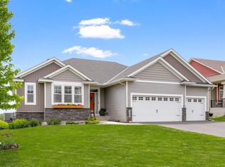 20149 Harvest Dr, Lakeville, MN 55044