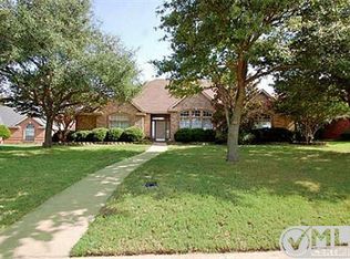 109 Hummingbird Ln, Red Oak, TX 75154