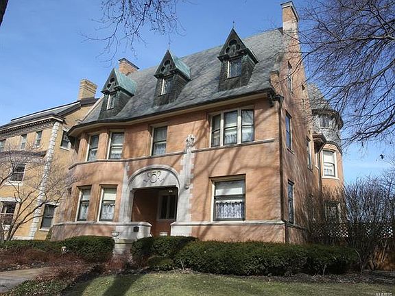 2nd image of 4429 Westminster Pl