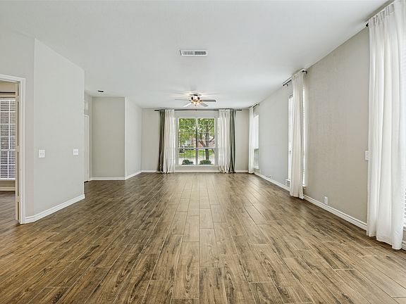4th image of 11319 Still Hollow Dr