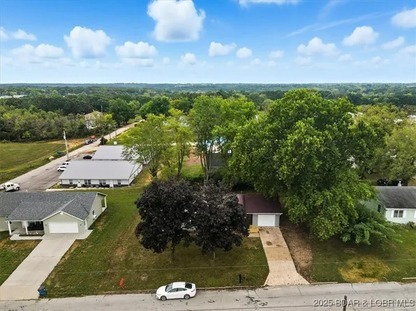 412 E 15th St, Eldon, MO 65026