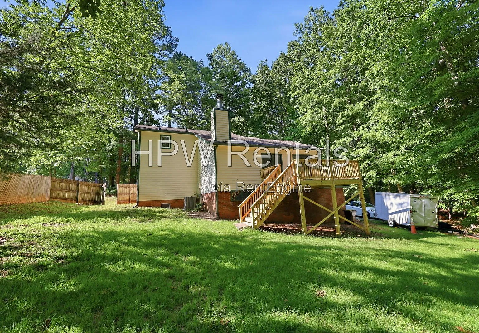 3 bed, 2.0 bath, 1615 sqft, $1,950 — Photo 2