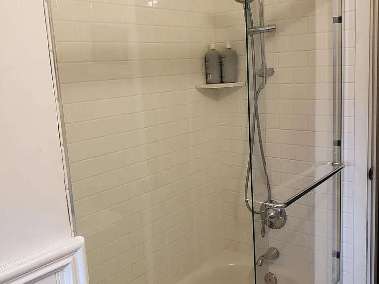 407 Chicago Blvd — Photo 23
