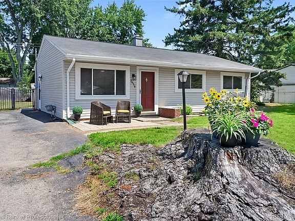 4th image of 2436 Toby Rd