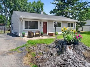 2436 Toby Rd, Orion, MI 48359