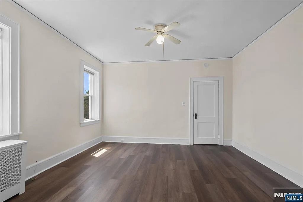 3 bed, 1.0 bath, $2,500 — Photo 4