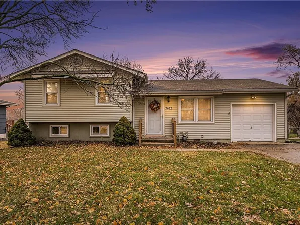 7402 NW Park Forest Ln, Kansas City, MO 64152