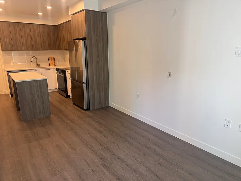 82 1st St #30X — Photo 8