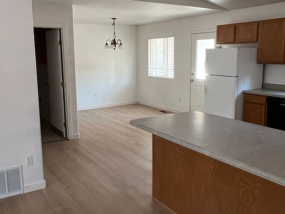 4th image of 993 Myrtle Ln Unit B
