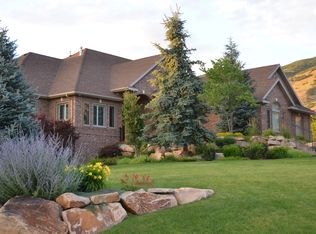 686 W Springwood Dr, Farmington, UT 84025