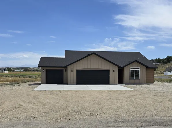 322 Parkchester Dr, Spring Creek, NV 89815