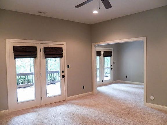 2nd living area down