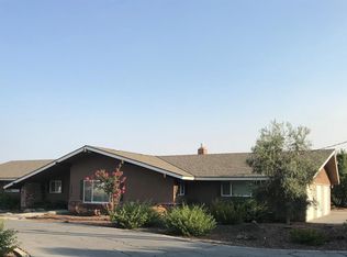 10644 E Tulare Ave, Sanger, CA 93657