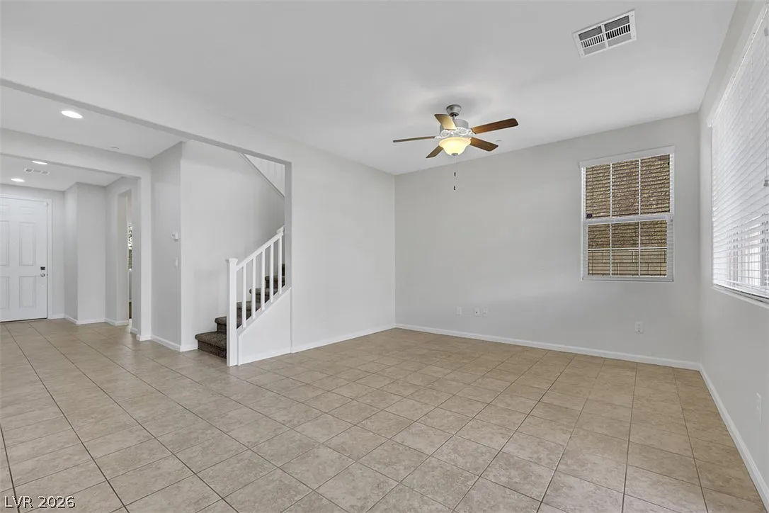 4 bed, 3.0 bath, 2187 sqft, $2,720 — Photo 2
