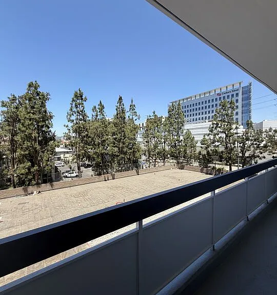 321 S San Vicente Blvd #406 — Photo 13