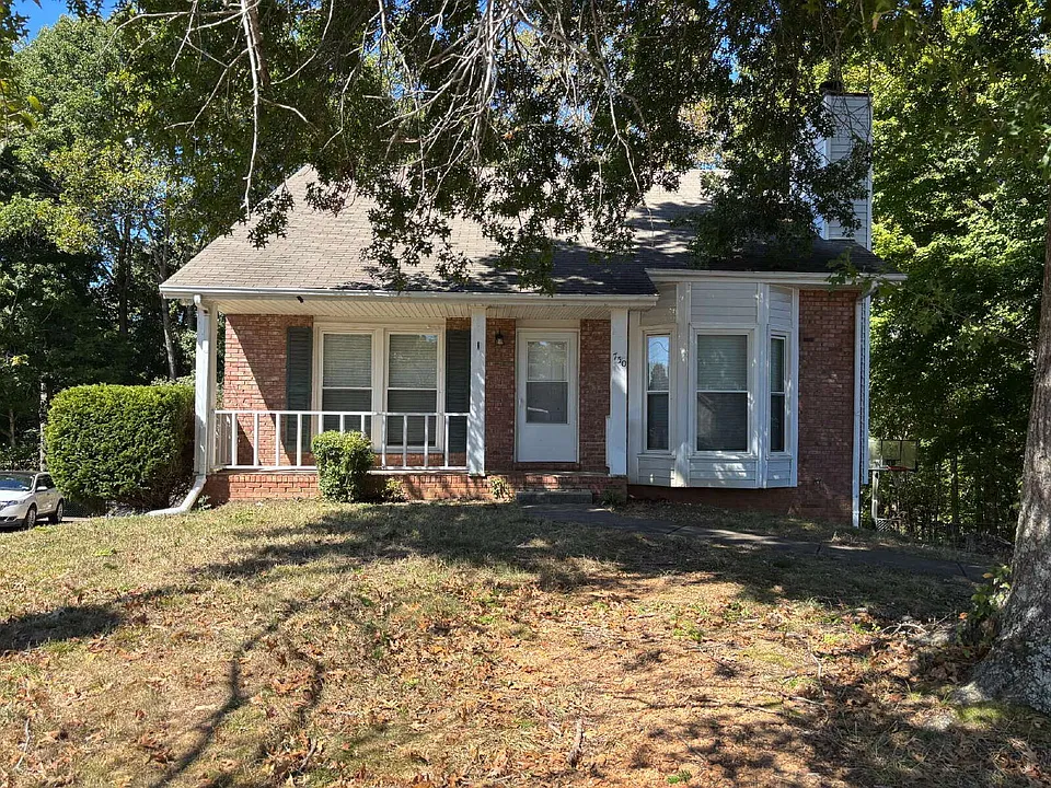 750 Acorn Dr
