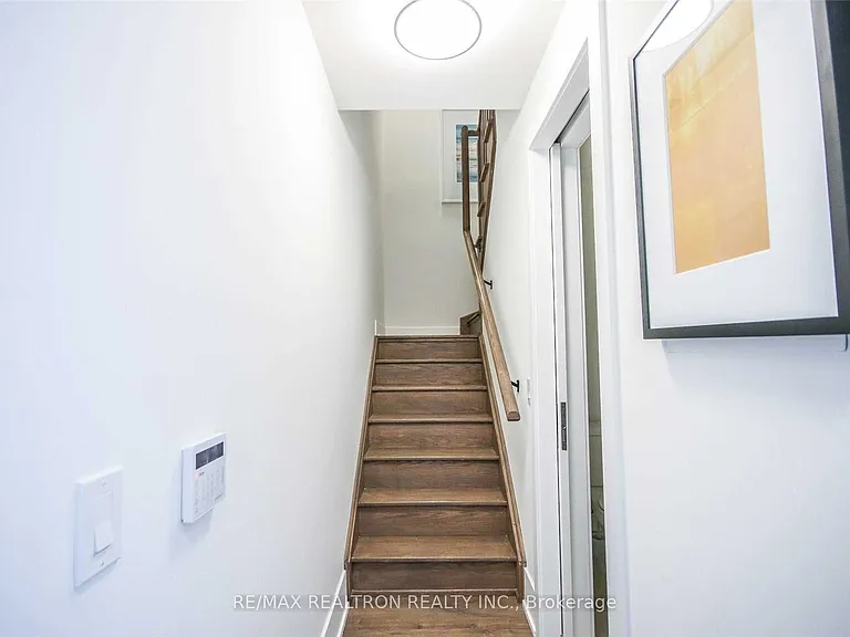 80 Vanauley St #Townhouse 121 — Photo 22