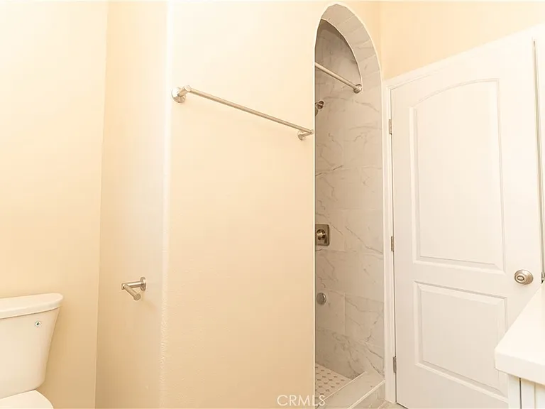 9246 Cedros Ave #6 — Photo 21