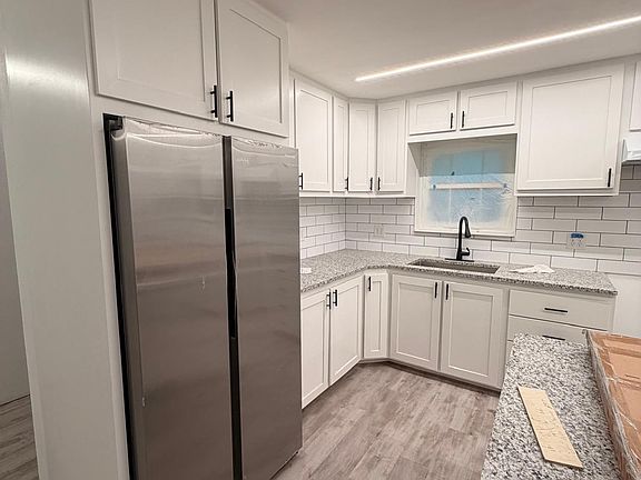2nd image of 1115 Klare Ave #A