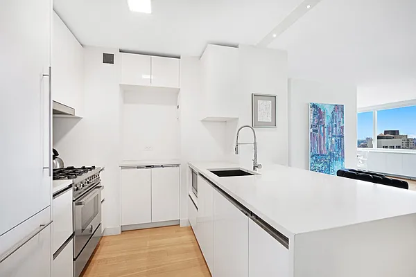 Rented by Compass | media 13