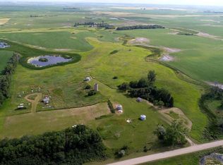 6930 40th St SE, Jamestown, ND 58401