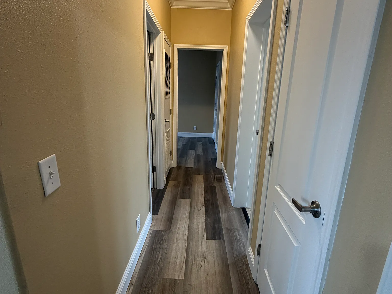 3 bed, 1036 sqft, $1,350 — Photo 4