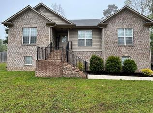 100 Hunters Xing, Odenville, AL 35120