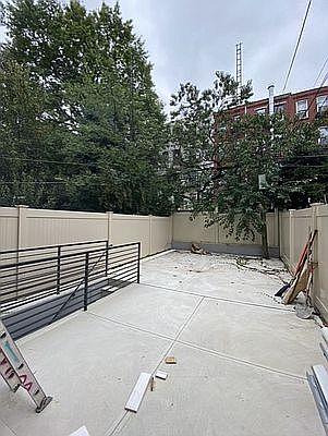 4th image of 224 Seven Street Gdn