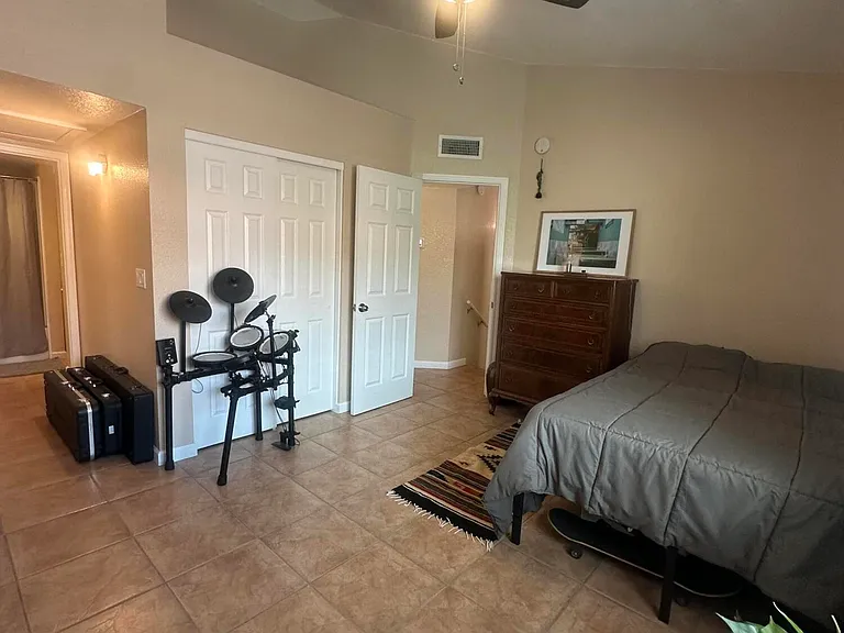 2941 N Oregon St #7 — Photo 13