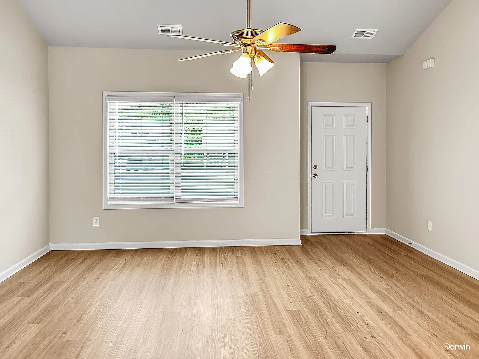 4 bed, 2.0 bath, 1703 sqft, $1,870 — Photo 3