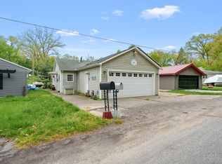 50761 W Bay Rd, Dowagiac, MI 49047
