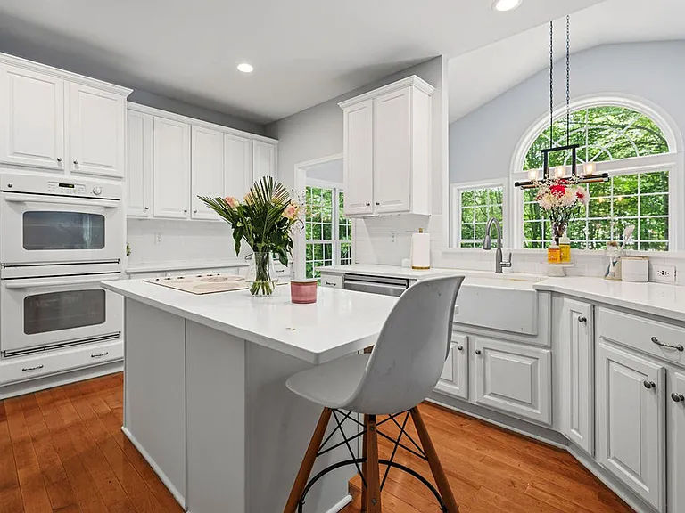 9388 Ottoway Ct — Photo 10