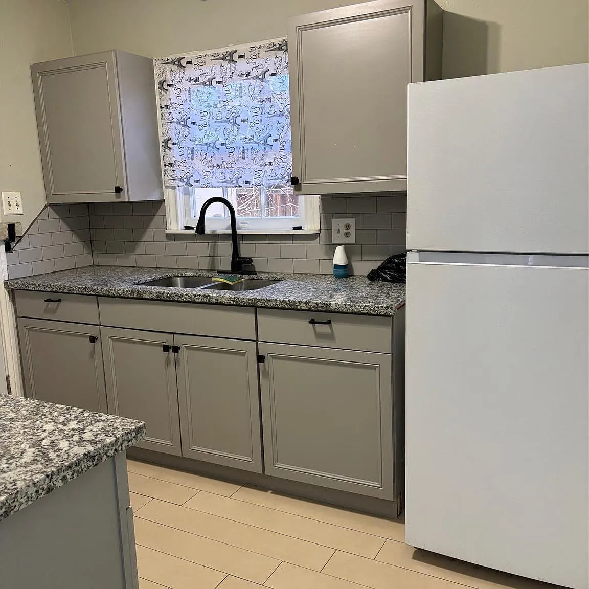 2 bed, 1.0 bath, 1053 sqft, $1,375 — Photo 3