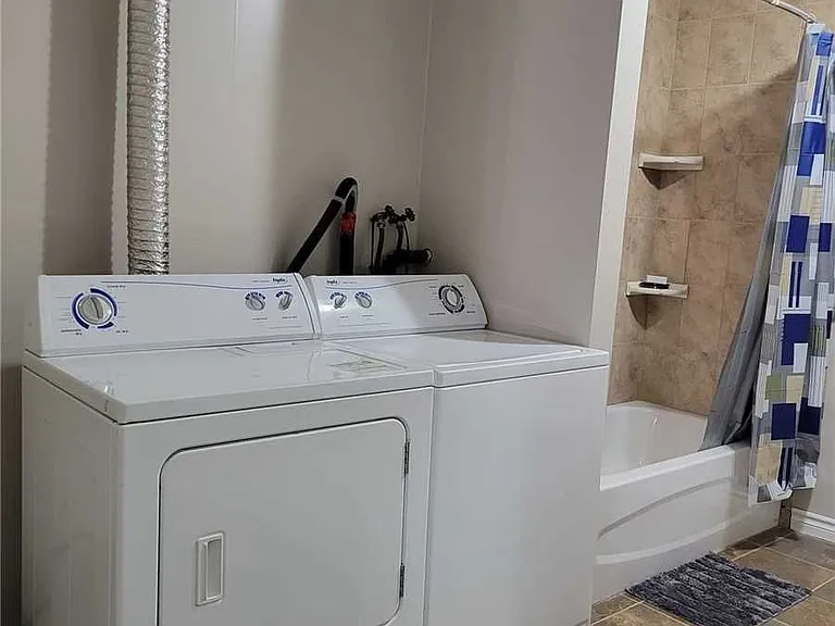 180 Haldimand Rd #20 — Photo 12