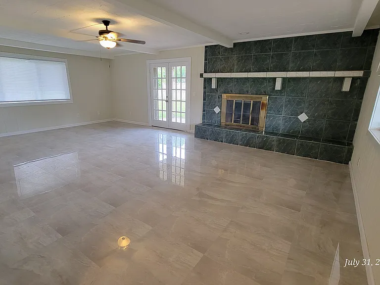 552 Pelican Bay Dr — Photo 4