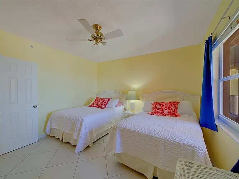 16450 Gulf Blvd #564 — Photo 41